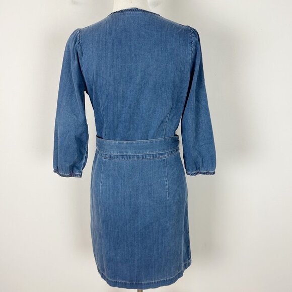 New WHBM Blue Chambray Pintucked Belted Shirt Dress Size 4 Women's - Picture 3 of 4